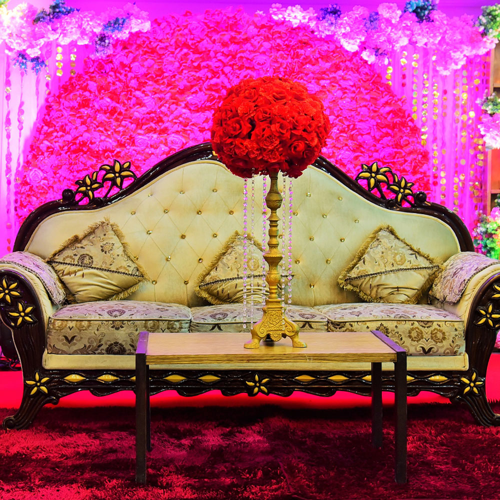 30 Most Bewitching Indoor Stage Decor Ideas for Your Wedding | WeddingBazaar